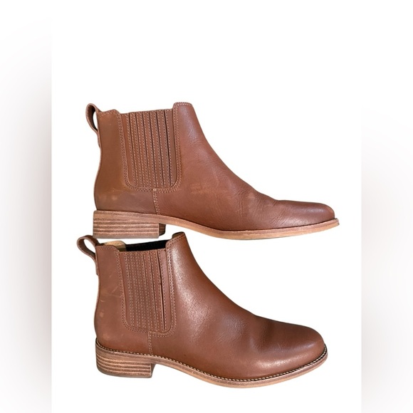 Madewell Flat Chelsea Boots in Leather J8295 - Picture 10 of 16